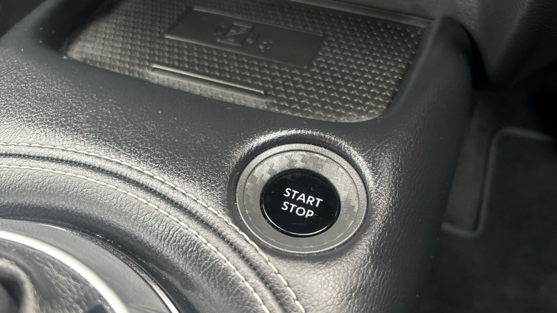 Nissan Juke 1.6 Hybrid Tekna 5dr Auto Hybrid Hatchback